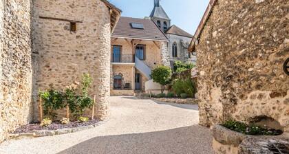 Holiday Home 'Gîte La Voisine' with Private Terrace, Wi-Fi and Air Conditioning