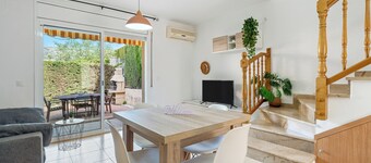 Holiday Home 'Isaac Casalot' with Shared Pool, Wi-Fi and Air Conditioning
