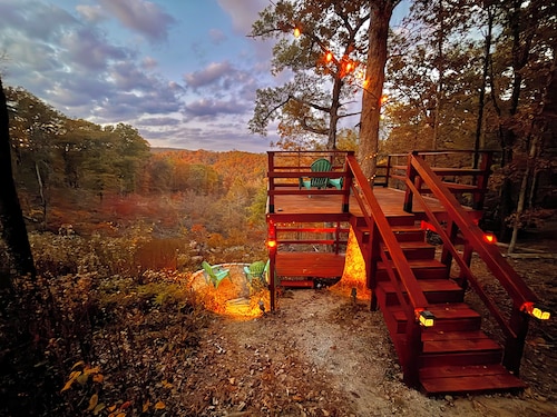 Wild Wanderer Cozy Mountain View oasis  Fireplace, Tv,kayaks, Grill, lake access