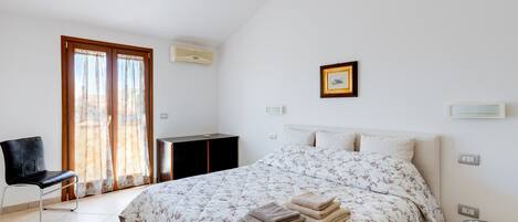 2 soverom, wi-fi (inkludert) og sengetøy