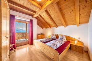 2 quartos, Wi-Fi de cortesia, roupa de cama