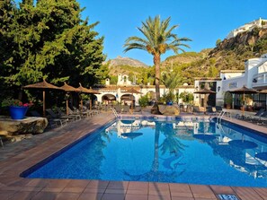 Pool - Apartment 'Sunsea Village V' with Mountain View, Shared Pool and Private Terrace (Calpe)