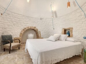 2 bedrooms, free WiFi, bed sheets - Villa 'Borgo Trulli 1817' with Private Pool, Wi-Fi and Air Conditioning (Putignano)