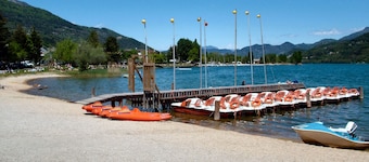 Apartment 'Garden Alle Barche - Ida 1' with Lake View, Shared Garden and Wi-Fi