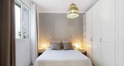 Apartment 'Maria De La O' with Private Terrace, Wi-Fi and Air Conditioning