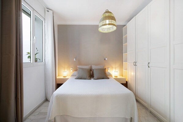 1 bedroom, iron/ironing board, free WiFi, bed sheets