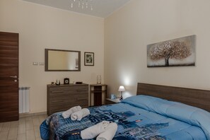 2 camere, ferro/asse da stiro, Wi-Fi gratuito, lenzuola