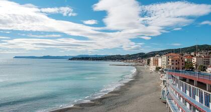 Apartment 'La Liguria Tra Gli Ulivi 2' with Mountain View, Wi-Fi and Air Conditioning