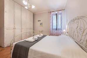 1 habitación, wifi gratis y ropa de cama