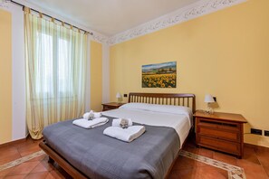 2 camere, ferro/asse da stiro, Wi-Fi gratuito, lenzuola