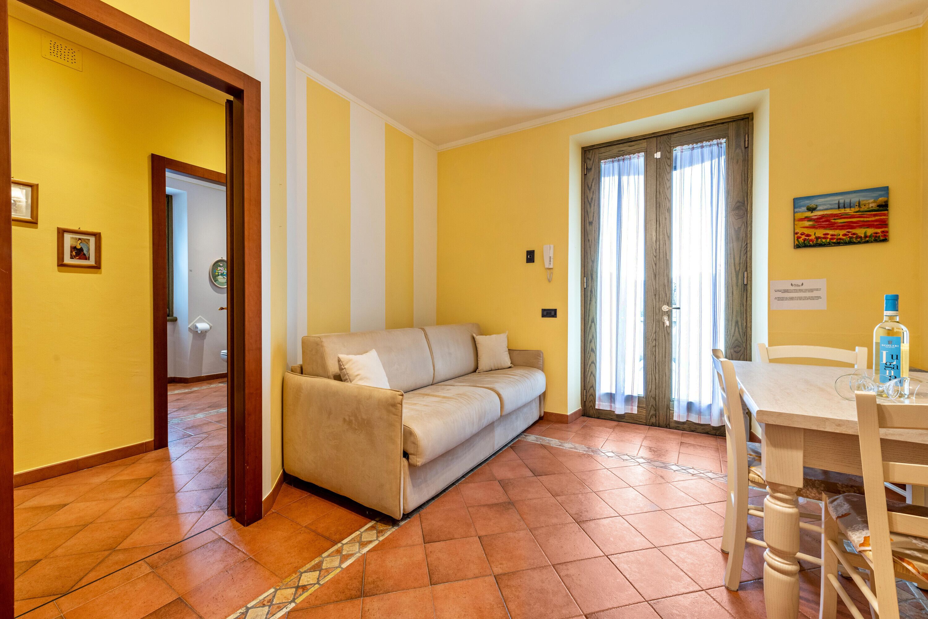 Fernseher, Tischtennisplatte