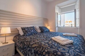 2 bedrooms, iron/ironing board, free WiFi, bed sheets - Apartment 'Graça with Terrace In Lisbon' with Private Terrace and Wi-Fi (Lisboa)