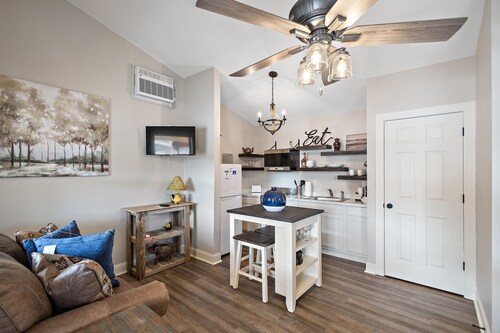 Cottage 6 - Hooty's Place