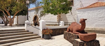 Vacation Home 'Casa Doña Margarita' with Private Terrace and Wi-Fi