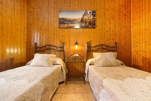 2 habitaciones, wifi gratis y ropa de cama 