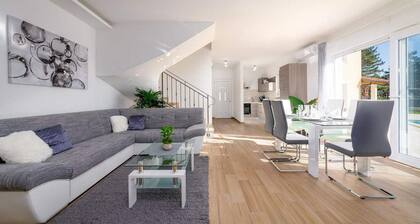 Beautiful home in Moscenicka Draga