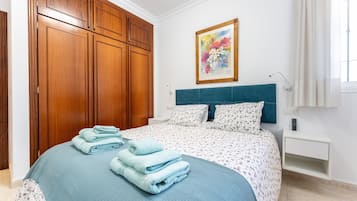 2 Schlafzimmer, Bügeleisen/Bügelbrett, kostenloses WLAN, Bettwäsche