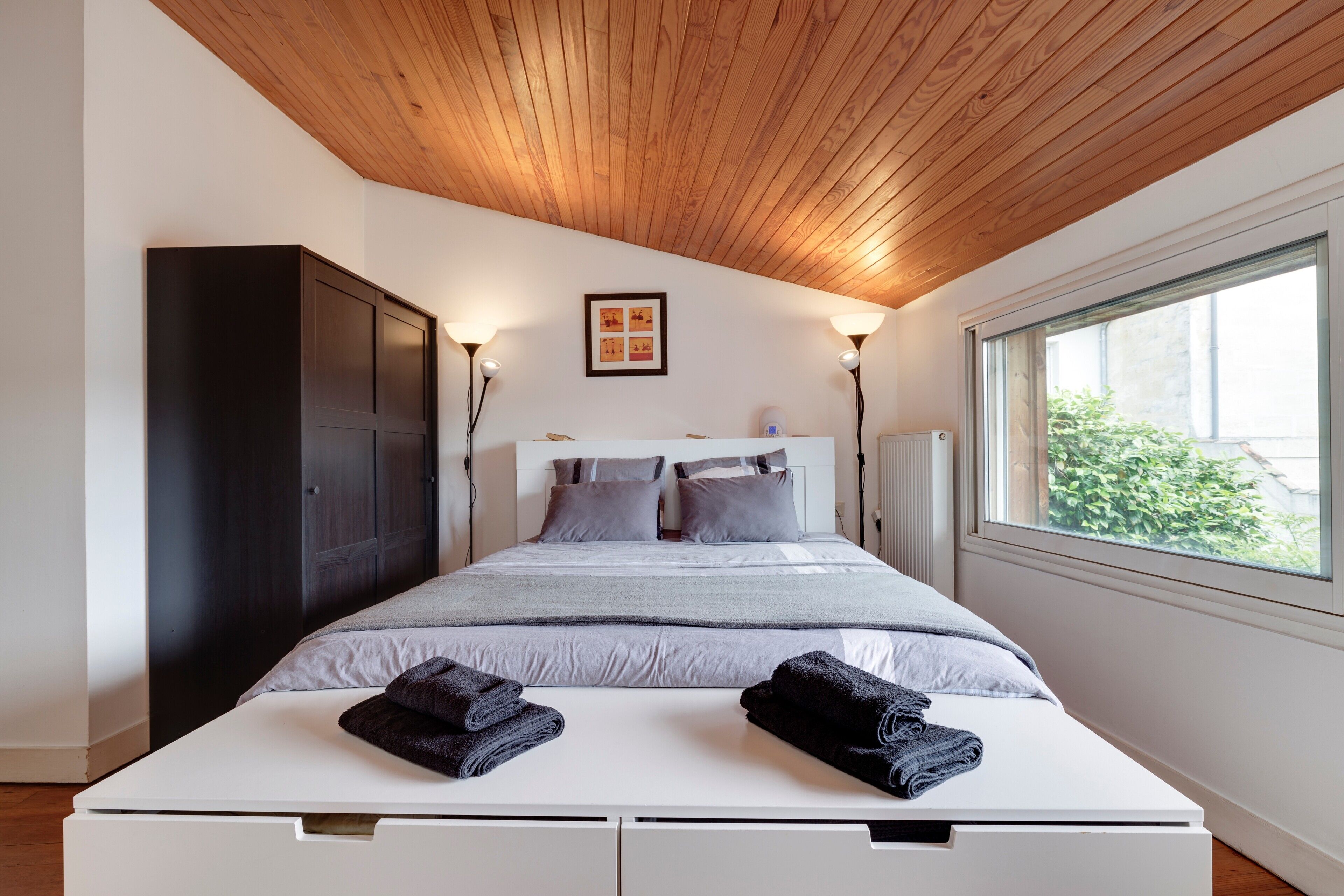 3 bedrooms, iron/ironing board, free WiFi