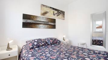 2 bedrooms, free WiFi, bed sheets