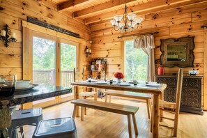 Dining - Free Dollywood Tix/Dog Friendly/Gameroom/HotTub/ (Sevierville)
