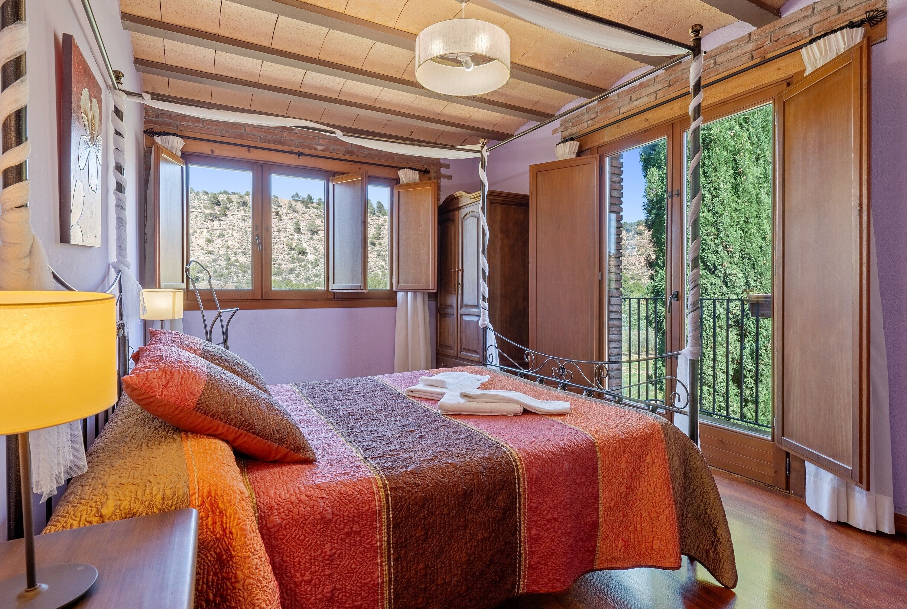 3 bedrooms, free WiFi, bed sheets