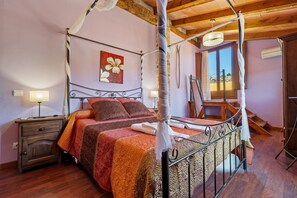 4 bedrooms, free WiFi, bed sheets