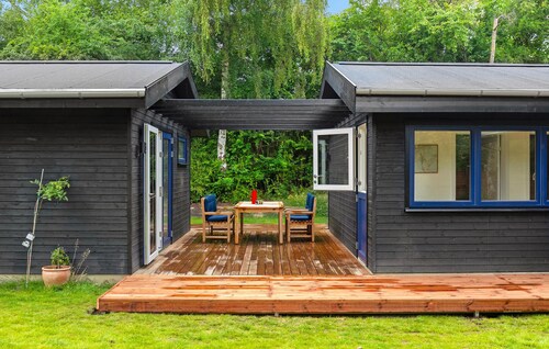 Amazing home in Hundested with kitchen