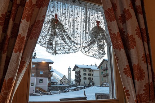 Convenience, comfort and atmosphere at your fingertips