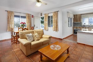 Televisie en een open haard