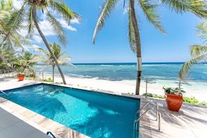 Outdoor pool - Romantic Ocean Front Sea Palm Villa #7 (Grand Cayman)