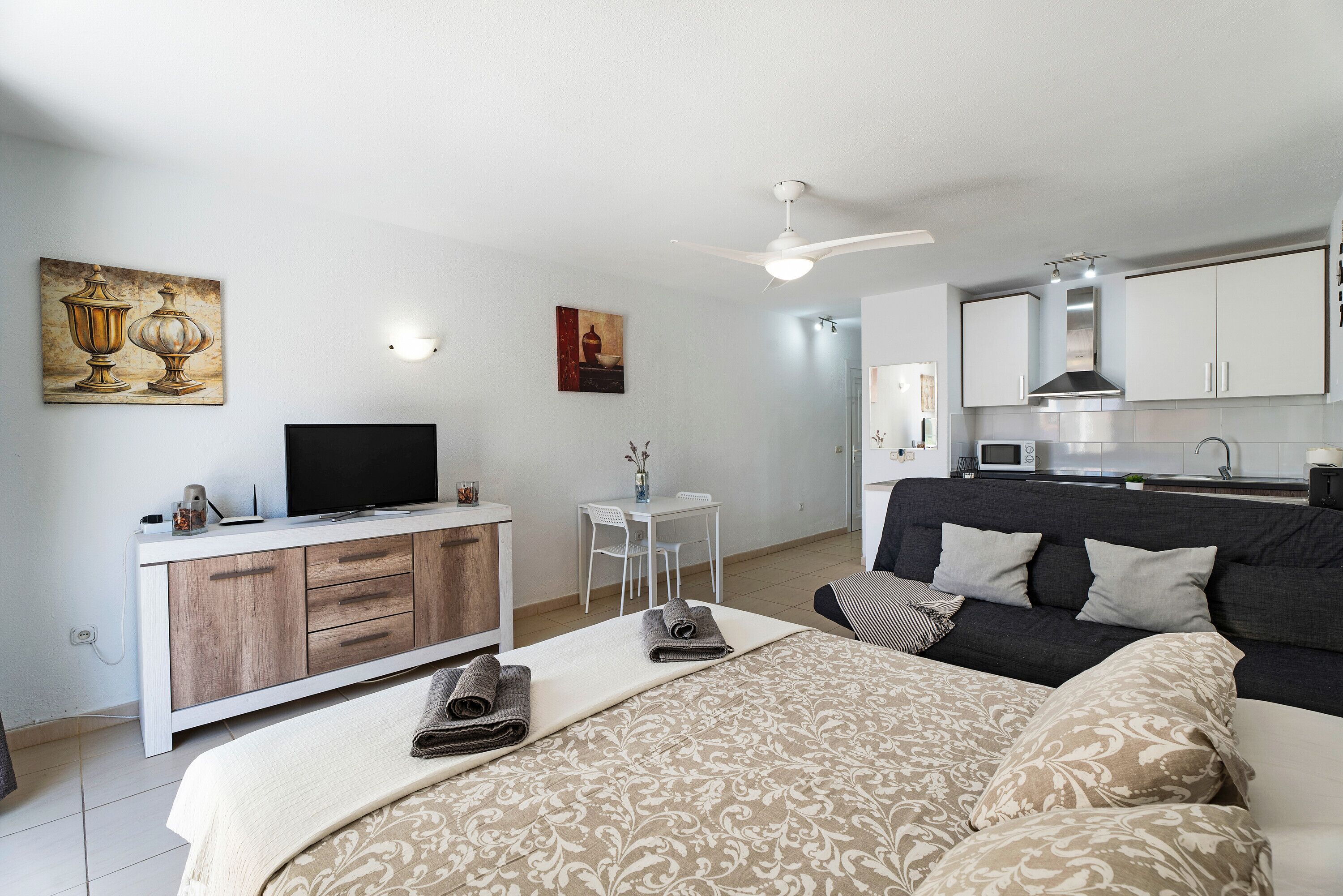 1 bedroom, iron/ironing board, free WiFi, bed sheets