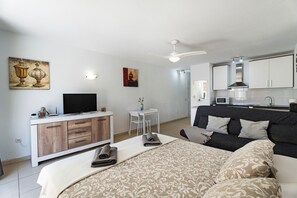 1 sovrum, strykjärn/strykbräda, gratis wi-fi och sängkläder