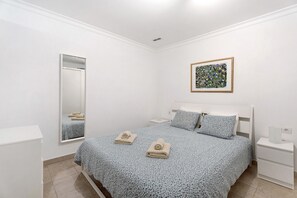 1 bedroom, iron/ironing board, free WiFi, bed sheets