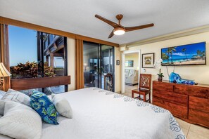 2 Schlafzimmer, Schreibtisch, Bügeleisen/Bügelbrett, Reisekinderbett