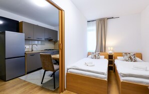 3 bedrooms, travel cot, free WiFi, bed sheets