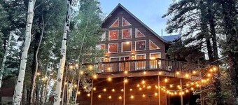 Snow Banks Lodge, Beautiful Home in Angel Fire