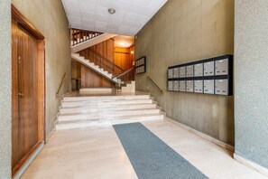 Interior - Large apartment of 130sqm located on the sixth and last floor from which you can enjoy a beautiful panoramic view of the city of Pesaro of a building with elevator (10 steps to access), perfect for 4 people.The accommodation is located at the gates of th (Pesaro)