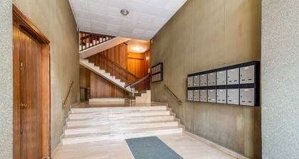 GuestHost - Large apartment of 130sqm located on the sixth and last floor from which you can enjoy a beautiful panoramic view of the city of Pesaro of a building with elevator (10 steps to access), perfect for 4 people.The accommodation is located at the