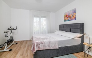1 chambre, Wi-Fi gratuit, draps fournis