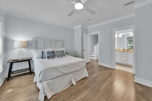 5 chambres, fer et planche à repasser, Wi-Fi, draps fournis