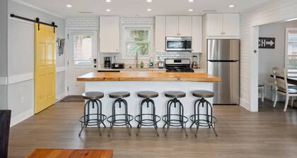 2 Incredible Units Equal Double the Amenities! Lazy Mermaid