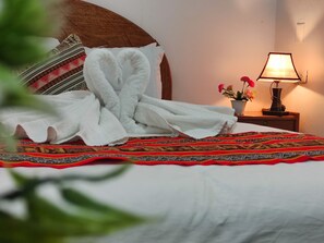 Single Room | Down comforters, Select Comfort beds, individually decorated - Hostal International House Cusco (Cusco)