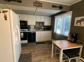 電子レンジ、オーブン、コンロ、食器洗い機