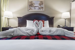 1 bedroom, iron/ironing board, free WiFi, bed sheets - Top-of-the-Town King Suite at Thousand Hills Resort Hotel (Branson)