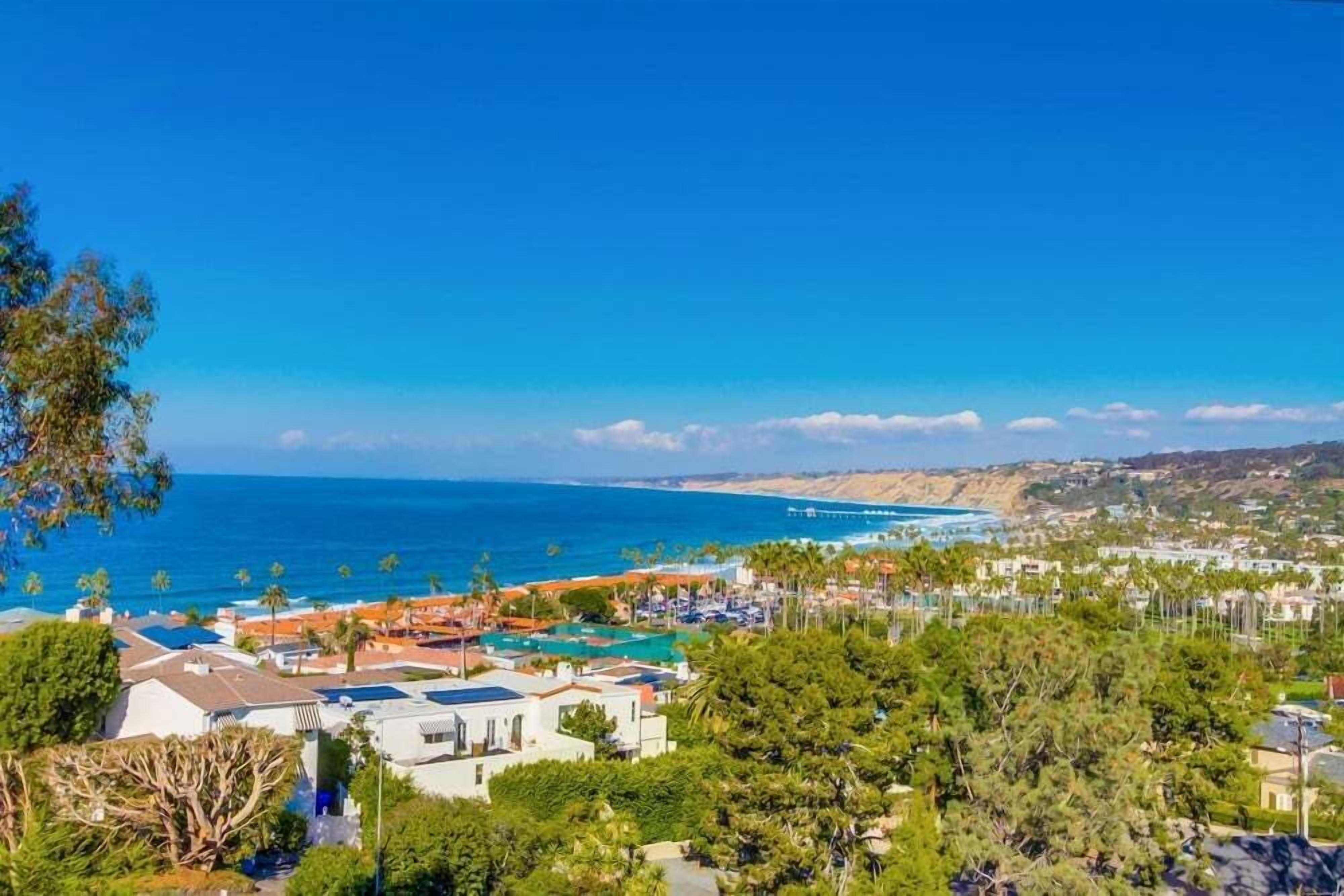 Panoramic View Estate * 3 Levels * 4 Outdoor Spaces