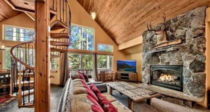 Luxury House, Hot Tub, Pet Friendly, Pool Table, EV Charger