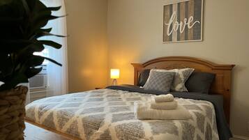 3 chambres, bureau, fer et planche à repasser, Wi-Fi gratuit