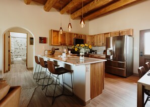 Fridge, microwave, oven, stovetop - Great Views, Rave Reviews, Hot Tub, Kiva Fireplace, Outdoor Cone Firepit (El Prado)