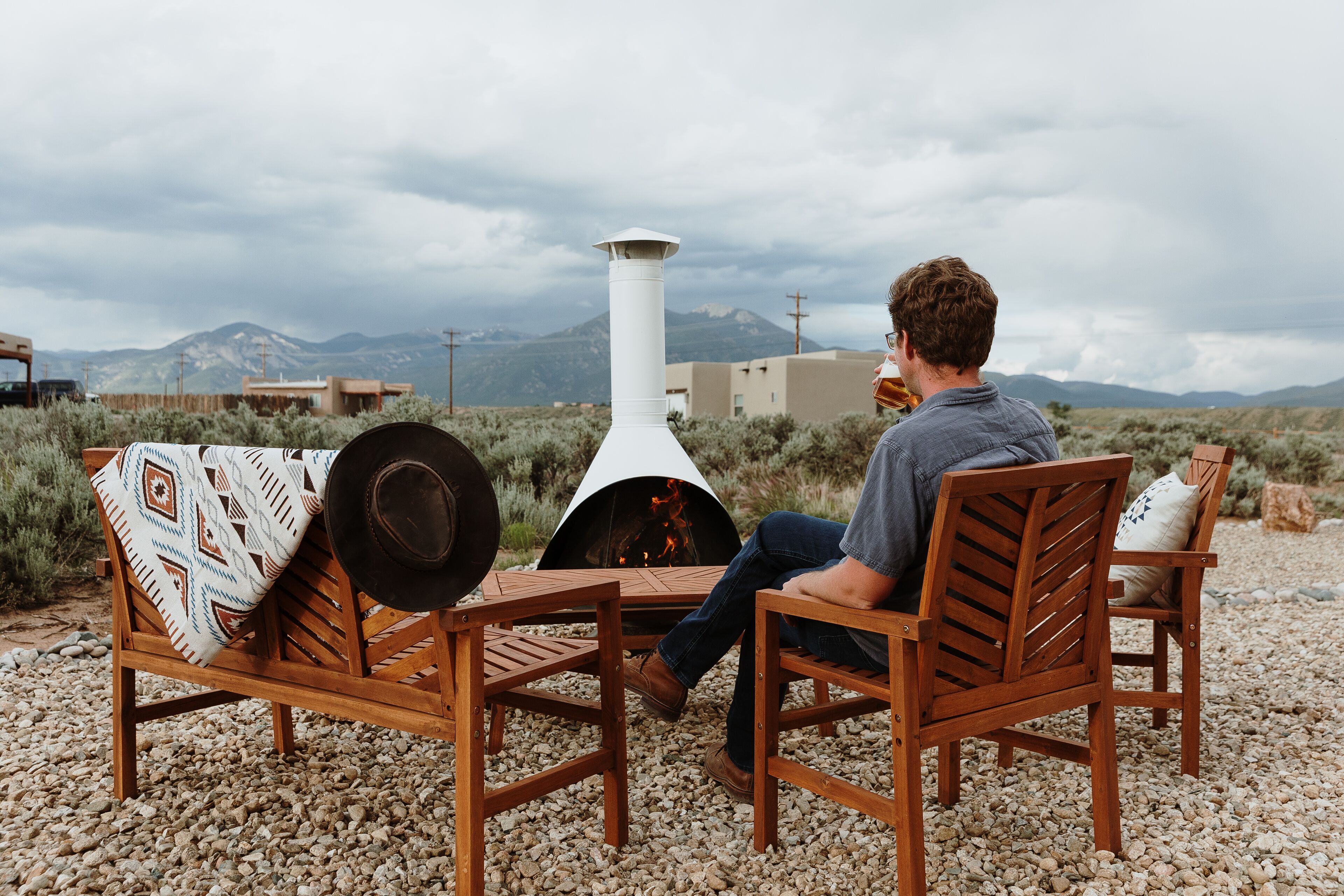 NEW: '23 Build, Spectacular Views, Hot Tub, Kiva Fireplace, Outdoor Cone Firepit