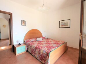 1 soverom, reiseseng for barn, wi-fi (inkludert) og sengetøy